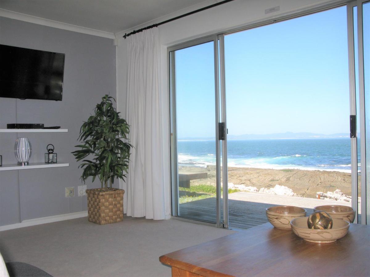 Beachfront Cottage - Hermanus Whale View Екстериор снимка