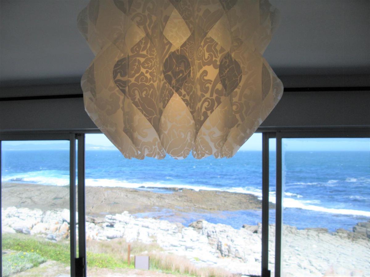 Beachfront Cottage - Hermanus Whale View Екстериор снимка