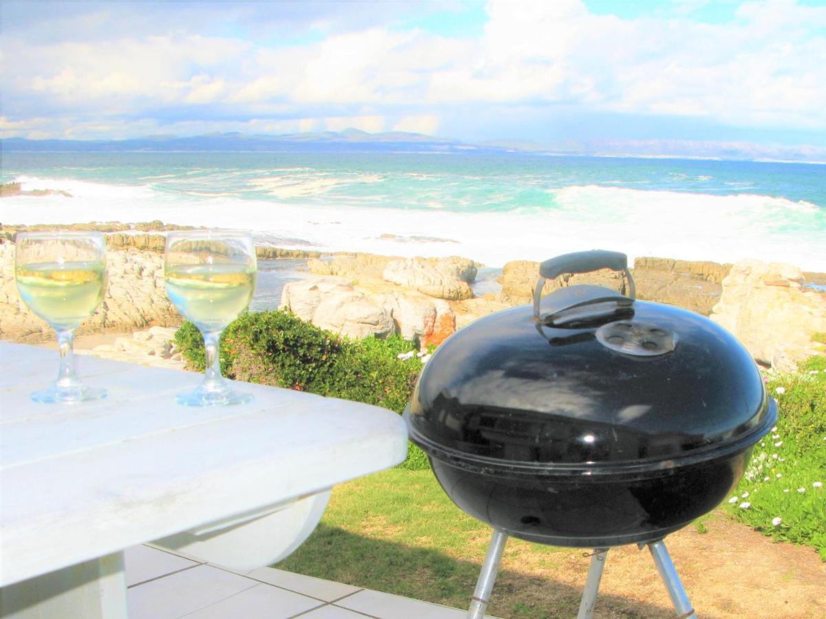 Beachfront Cottage - Hermanus Whale View Екстериор снимка