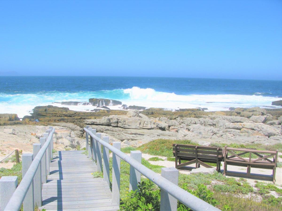 Beachfront Cottage - Hermanus Whale View Екстериор снимка